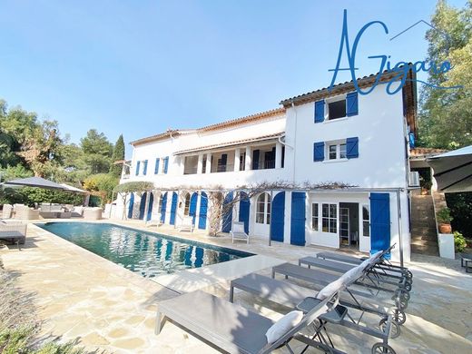 La Croix-Valmer, Varの高級住宅