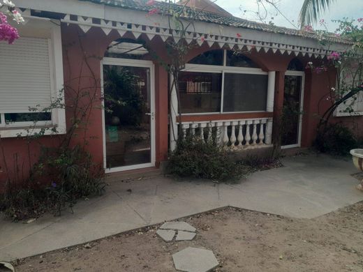 Luxury home in Sali, Région de Thiès