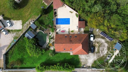 Элитный дом, Mirebeau-sur-Bèze, Cote d'Or