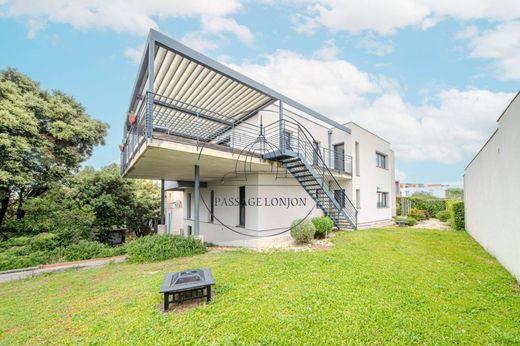 Элитный дом, Juvignac, Hérault