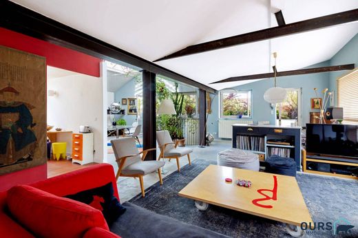 Apartment / Etagenwohnung in Saint-Ouen, Seine-Saint-Denis