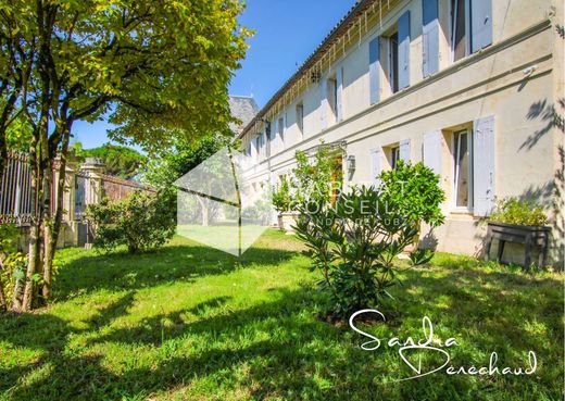 Luxe woning in Saint-André-de-Cubzac, Gironde