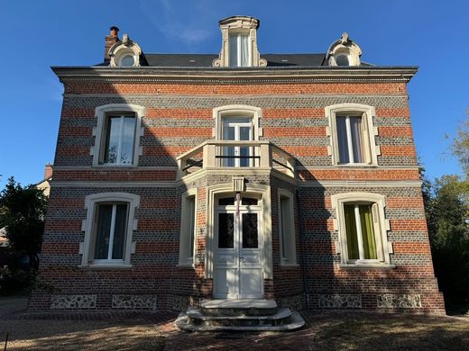 Maison de luxe à Bernay, Eure