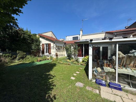 Luxus-Haus in Colombes, Hauts-de-Seine