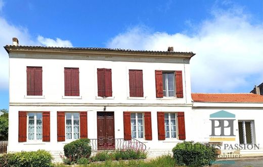 Luxury home in Grignols, Gironde