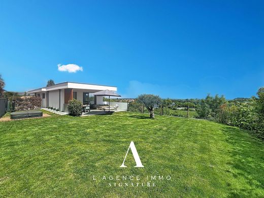 Luxury home in Grilly, Ain