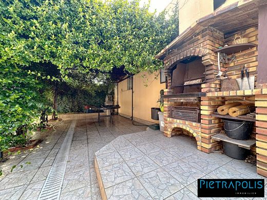 Luxury home in Villeurbanne, Rhône