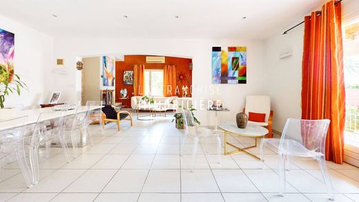 Luxe woning in Saint-Brès, Hérault