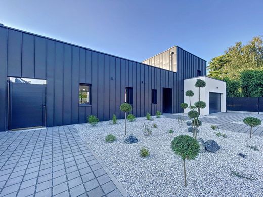 Πολυτελή κατοικία σε Noyal-Châtillon-sur-Seiche, Ille-et-Vilaine