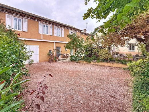 Maison de luxe à Tramayes, Saône-et-Loire