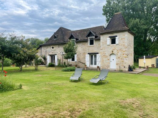 豪宅  Saint-Jean-de-Côle, Dordogne