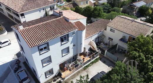 ‏בניין ב  מרסיי, Bouches-du-Rhône