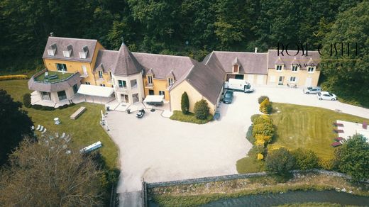 Luxury home in Illiers-Combray, Eure-et-Loir