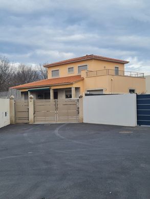 Maison de luxe à Saint-Laurent-de-la-Salanque, Pyrénées-Orientales