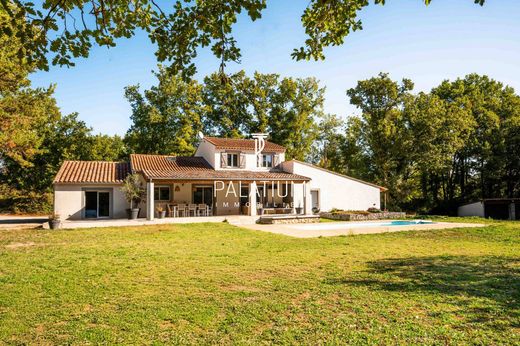 Maison de luxe à Pierrevert, Alpes-de-Haute-Provence