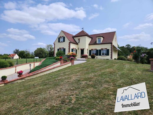 Luxury home in Saint-Sulpice, Oise