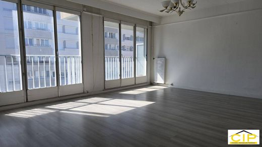 Appartement à Buttes-Chaumont, Villette, Bas Belleville, Paris