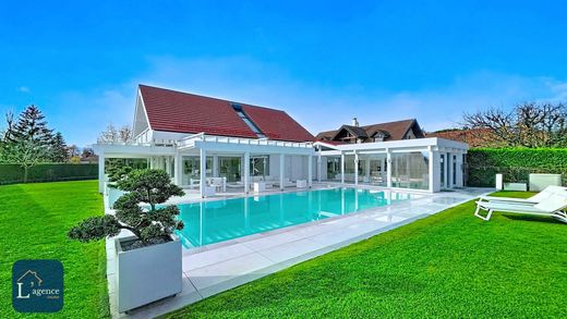 Luxury home in Prévessin-Moëns, Ain
