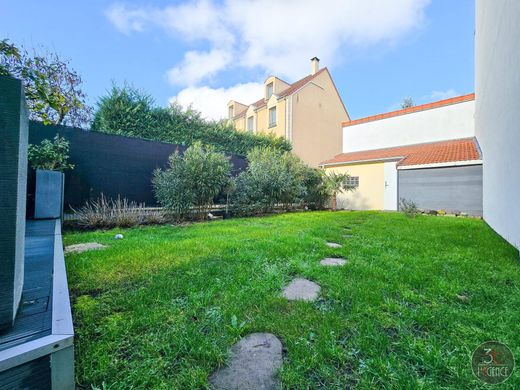 Luxury home in Fontenay-sous-Bois, Val-de-Marne