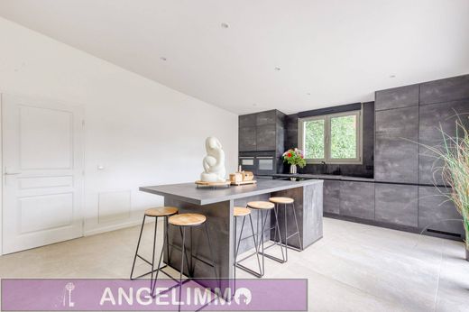 Casa de lujo en Le Plessis-Bouchard, Valle de Oise