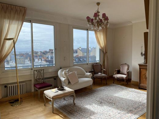 Apartment / Etagenwohnung in Nantes, Loire-Atlantique