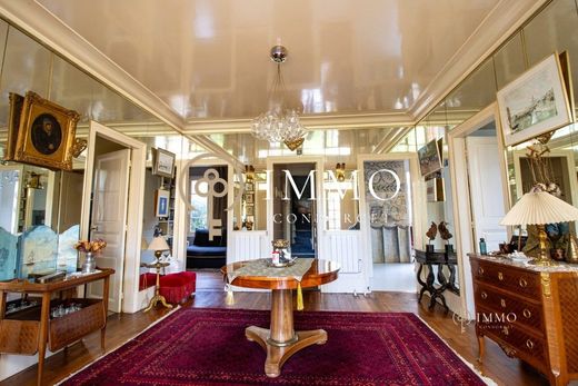 Maison de luxe à Bourg-la-Reine, Hauts-de-Seine