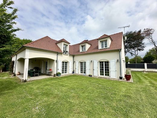 Luxury home in Saintry-sur-Seine, Essonne