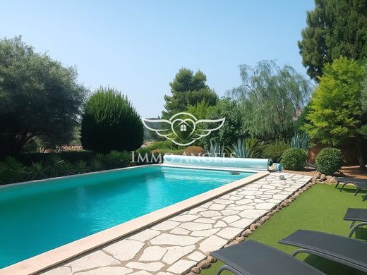 Элитный дом, Cazedarnes, Hérault