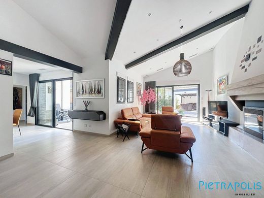 منزل ﻓﻲ Vauvert, Gard