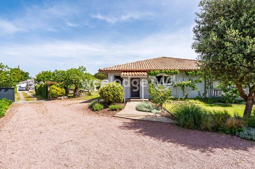 Luxury home in Boucau, Pyrénées-Atlantiques