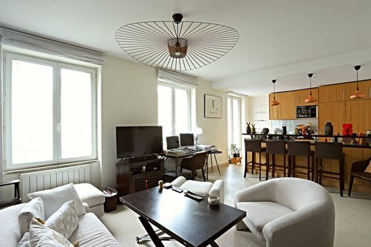 Apartment in Champs-Elysées, Madeleine, Triangle d’or, Paris