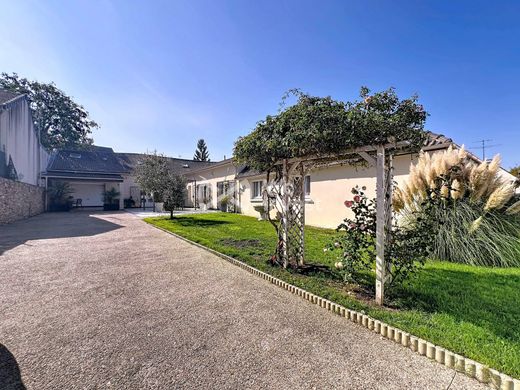Luxury home in Domont, Val d'Oise