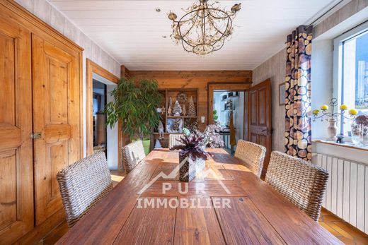 Maison de luxe à La Tour, Haute-Savoie