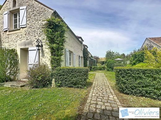Luxury home in La Celle-les-Bordes, Yvelines