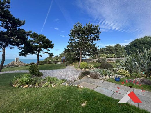 Casa di lusso a Saint-Lunaire, Ille-et-Vilaine