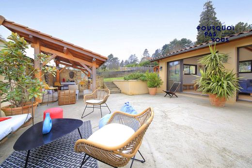 Casa di lusso a Saint-Cyr-au-Mont-d'Or, Rhône