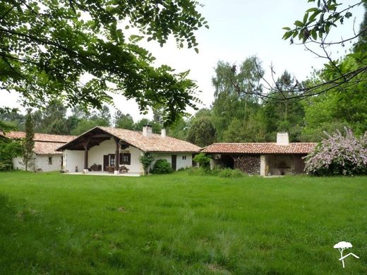 Luxury home in Bazas, Gironde