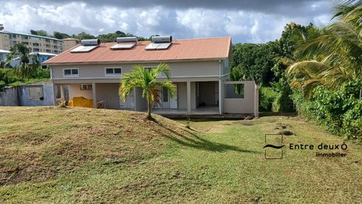 Luxury home in Le Lamentin, Martinique