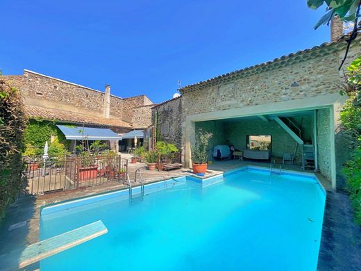 Saint-Just-d'Ardèche, Ardècheの高級住宅