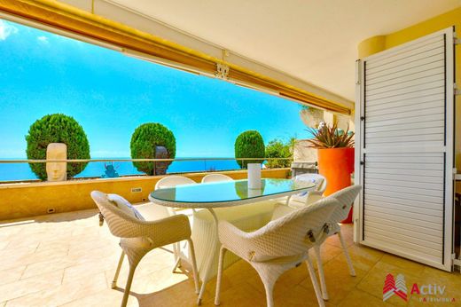 Apartment / Etagenwohnung in Altea, Alicante