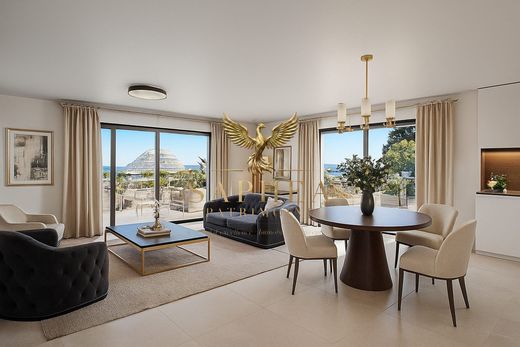 Apartment / Etagenwohnung in Villeneuve-Loubet, Alpes-Maritimes