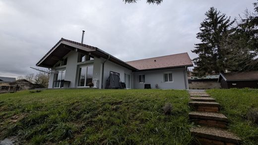 Casa di lusso a Pontarlier, Doubs