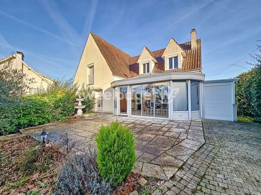 Luxe woning in Conflans-Sainte-Honorine, Yvelines