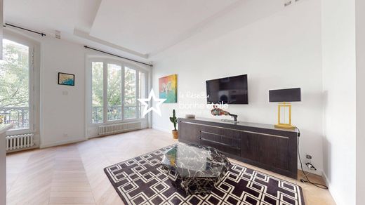 Appartement à Montmartre, Abbesses, Grandes-Carrières, Paris