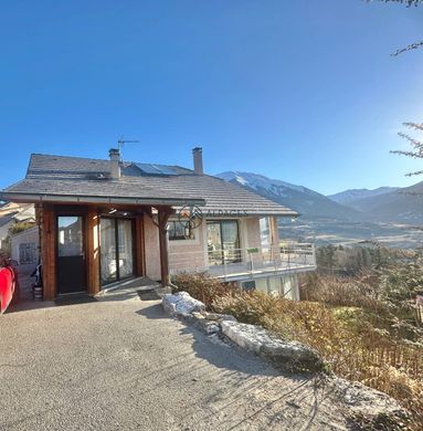 Luxe woning in Embrun, Hautes-Alpes