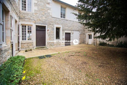 Luxury home in Montbard, Cote d'Or