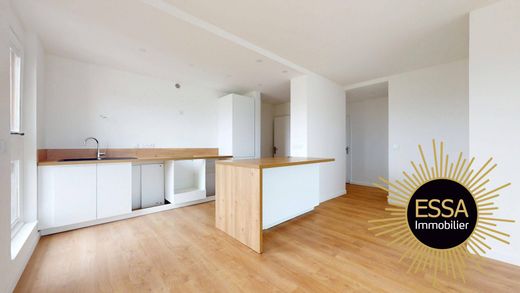 Apartment in Le Chesnay, Yvelines
