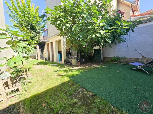 Luxus-Haus in Fontenay-sous-Bois, Val-de-Marne