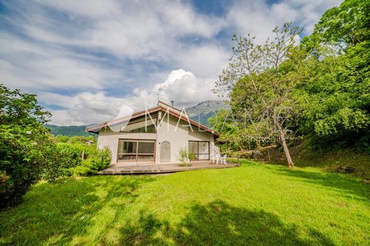 Casa di lusso a Saint-Martin-d'Uriage, Isère