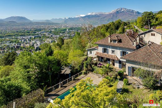 Luxury home in Corenc, Isère